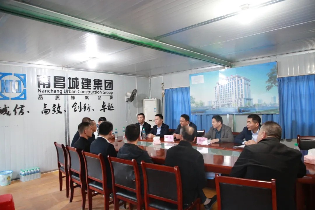 �ϲ���Ͷ�������䲿��չ������ʿ���������������������Ž��������ġ���ͷ������̸��